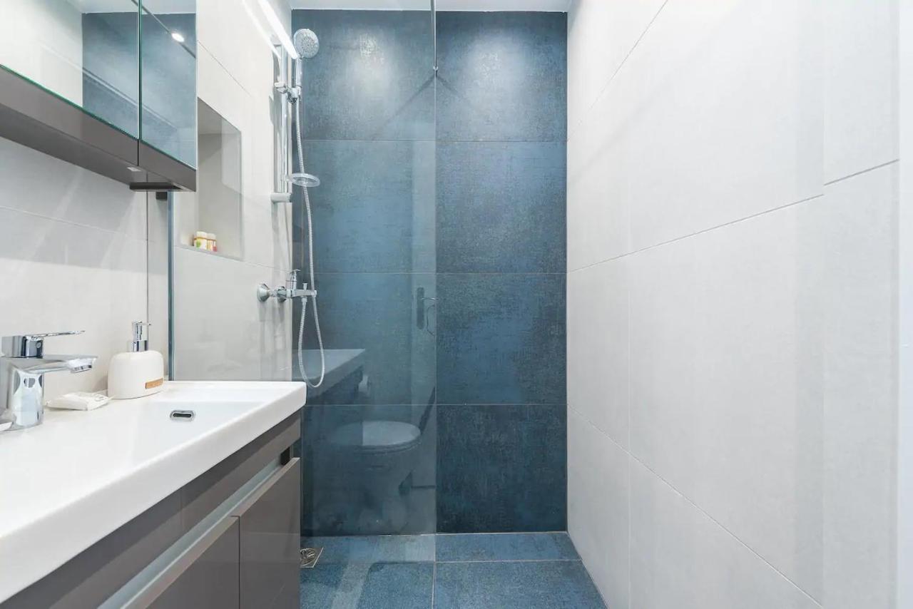 Glyfada Glass-Walled Designed Apt أثينا المظهر الخارجي الصورة