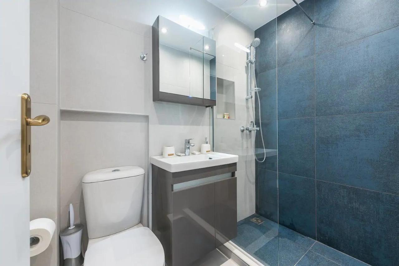 Glyfada Glass-Walled Designed Apt أثينا المظهر الخارجي الصورة