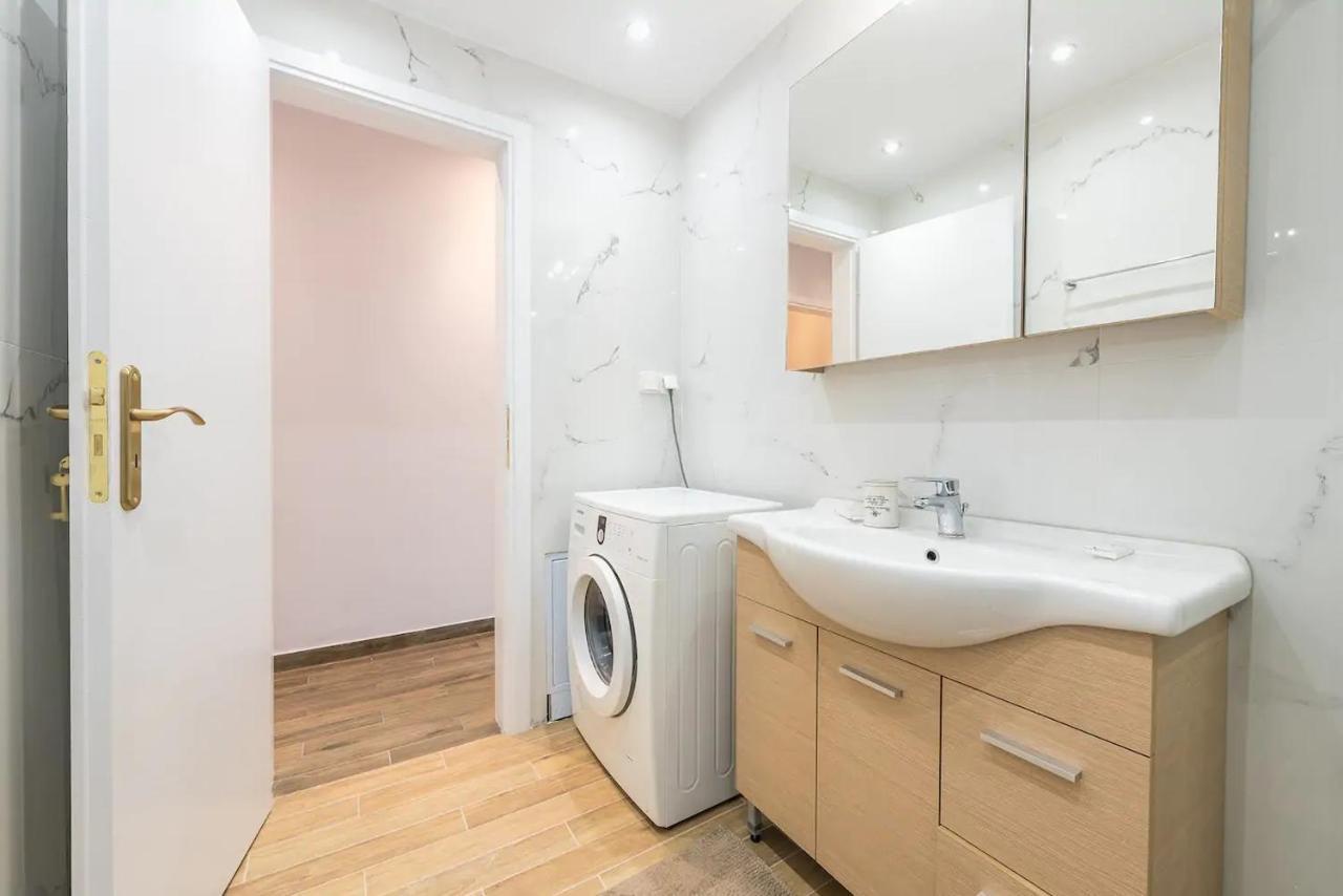 Glyfada Glass-Walled Designed Apt أثينا المظهر الخارجي الصورة