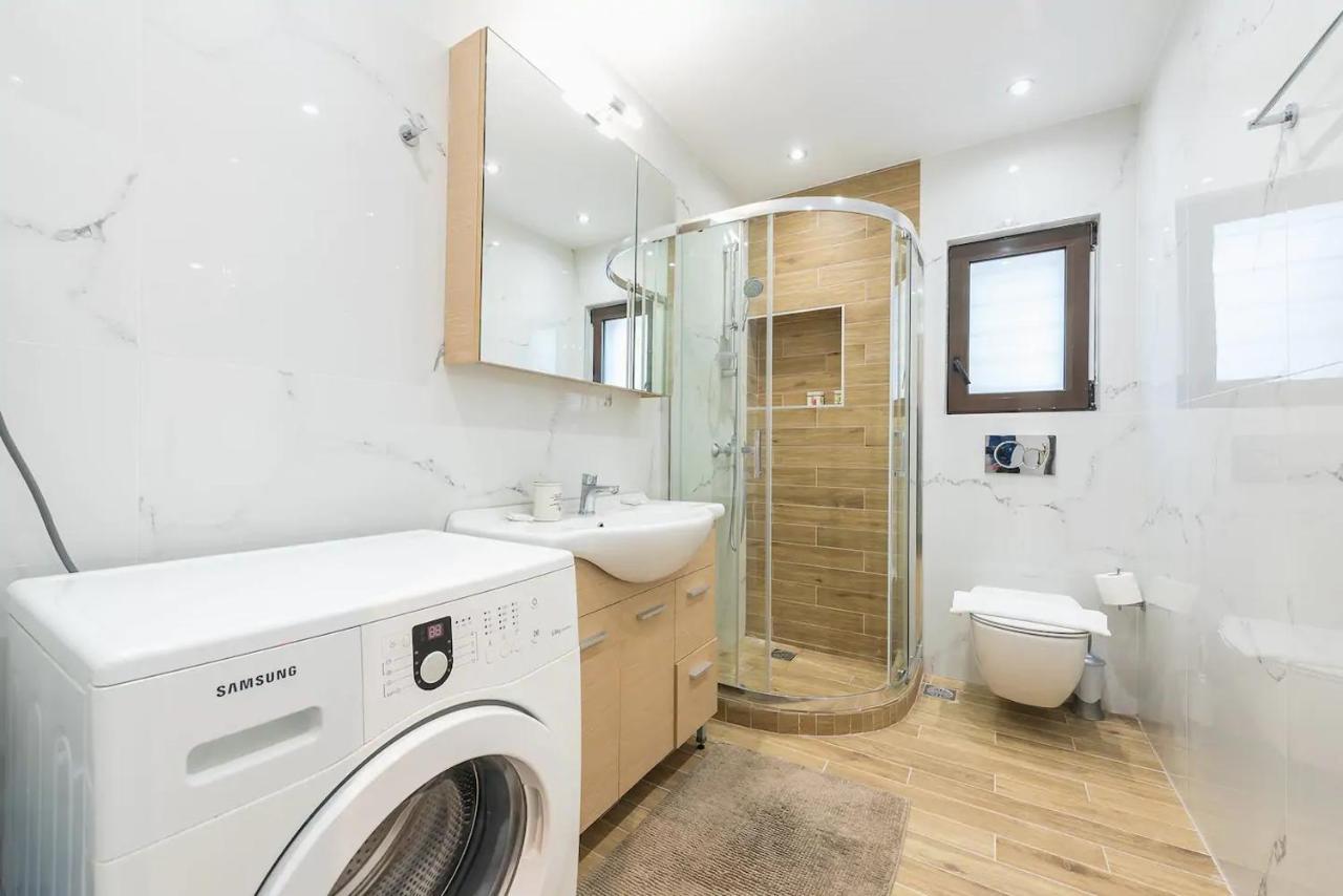 Glyfada Glass-Walled Designed Apt أثينا المظهر الخارجي الصورة
